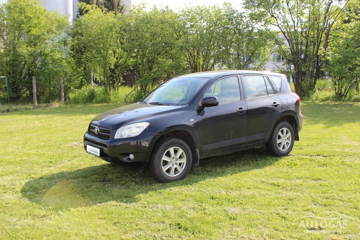 Toyota RAV4 III