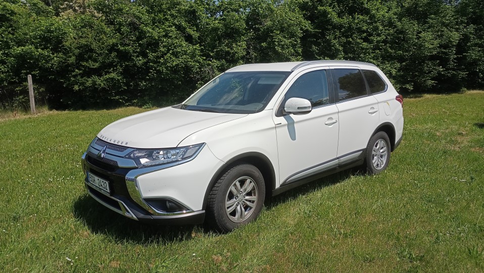 Mitsubishi Outlander Mitsubishi Outlander